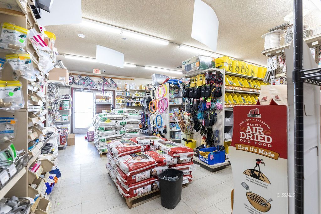 6259 Hwy 178, Inyokern, CA 93527 Gateway Hardware