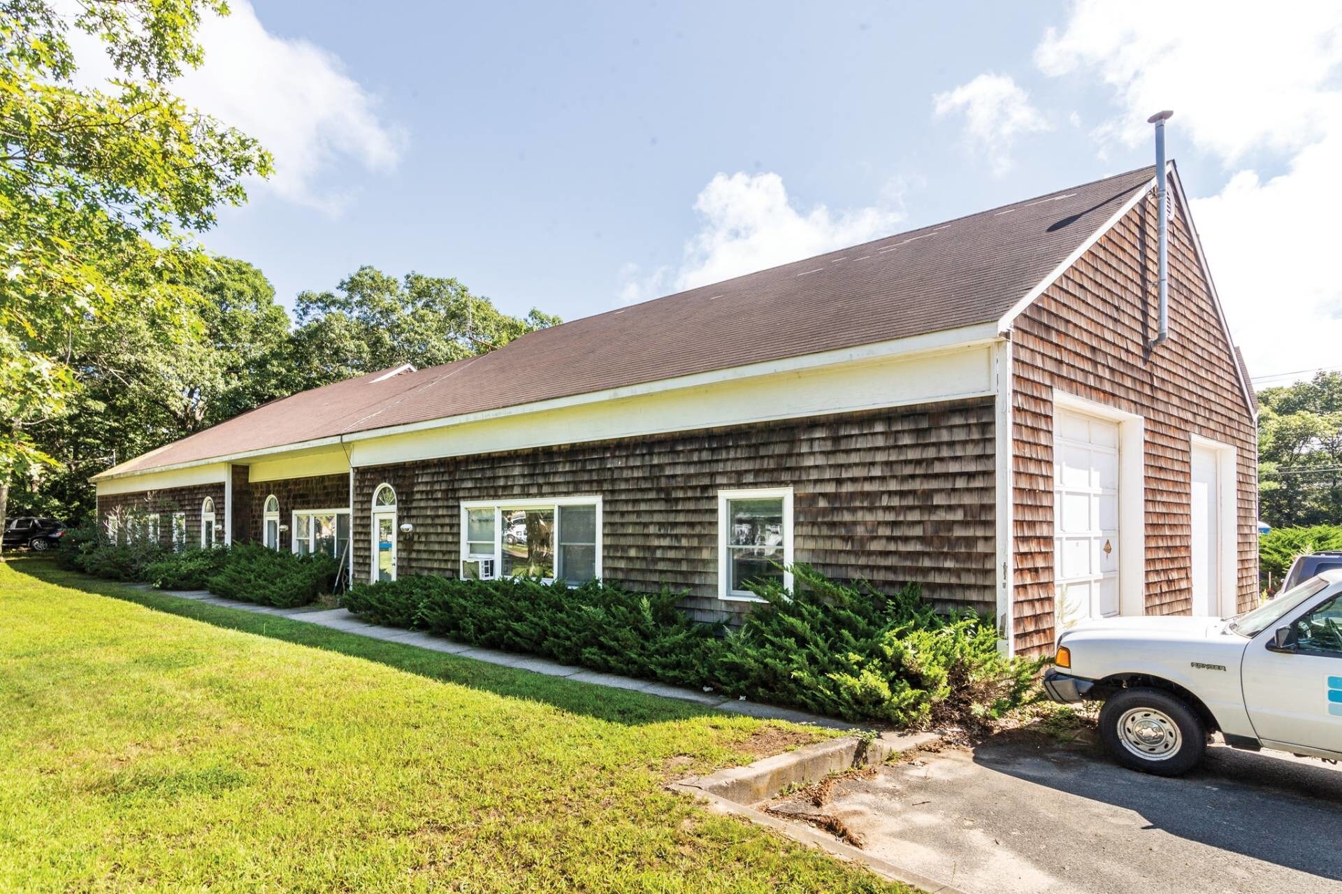 214 Springs Fireplace Rd, East Hampton, NY for sale Primary Photo- Image 1 of 1