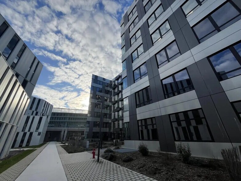 Office in Cesson-Sévigné for lease - Building Photo - Image 3 of 17