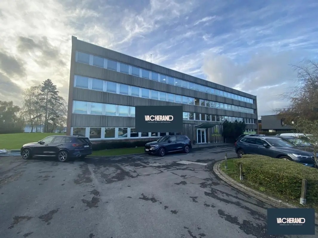Office in Neuville-en-Ferrain for sale Building Photo- Image 1 of 2