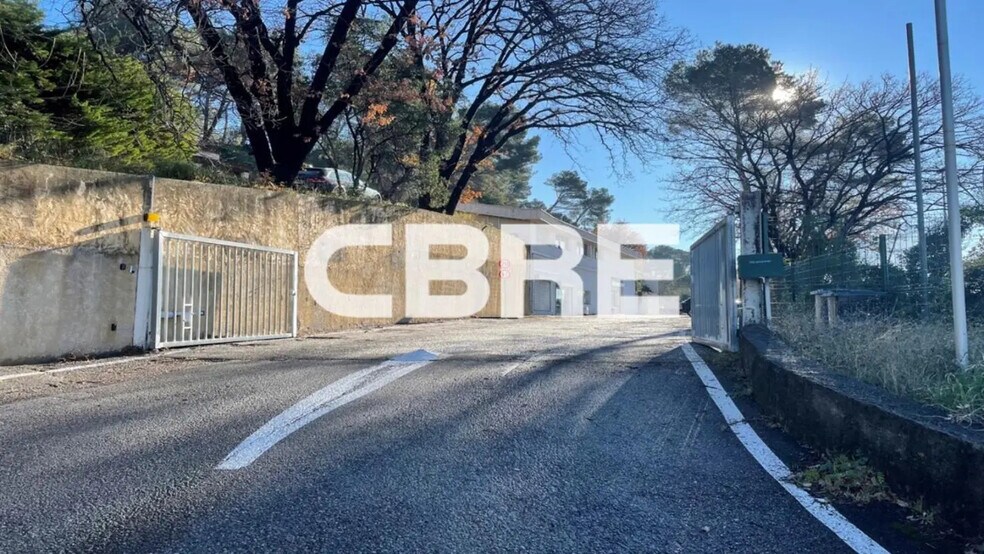 Flex in La Roquette-sur-Siagne for lease - Building Photo - Image 1 of 13