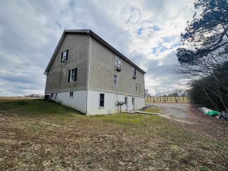 16043 Richmond rd, Callao, VA for sale - Building Photo - Image 3 of 3