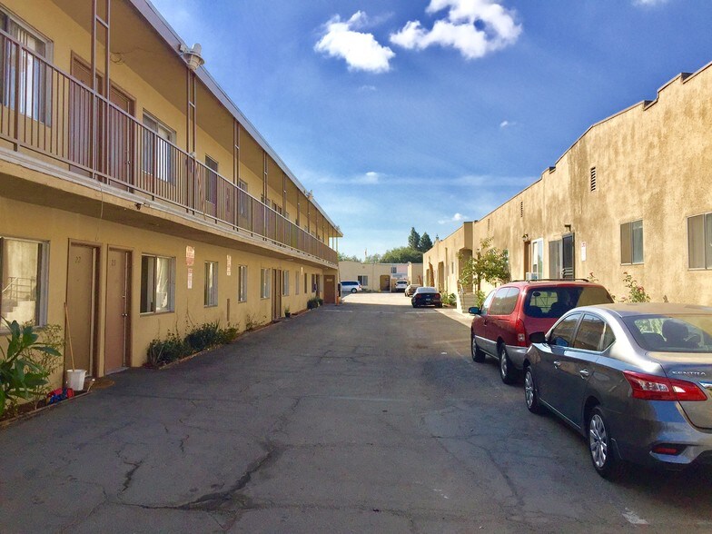 5250 Elizabeth St, Cudahy, CA 90201