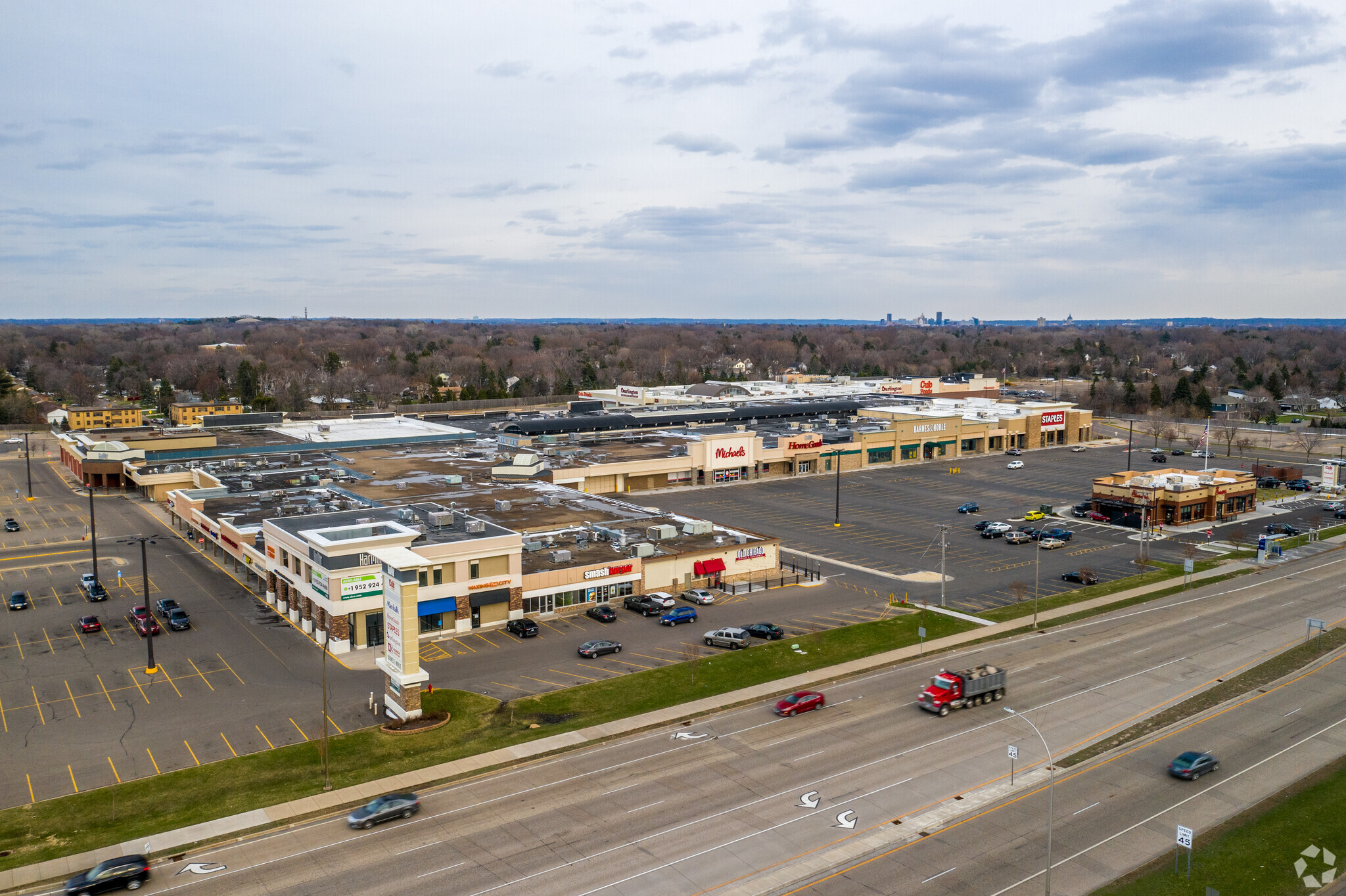 2100 N Snelling Ave, Roseville, MN 55113 - Har Mar Mall | LoopNet