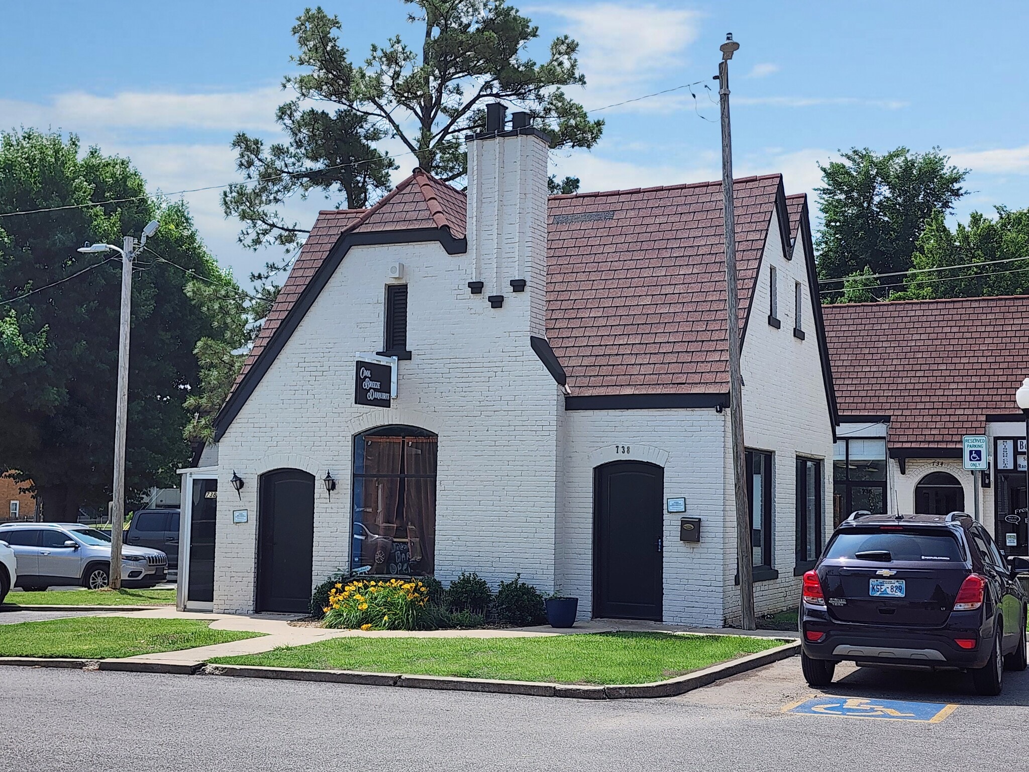 718-744 Culbertson Dr, Oklahoma City, OK for lease Building Photo- Image 1 of 2