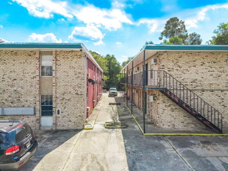 1413 Jim Taylor Dr, Baton Rouge, LA for sale - Building Photo - Image 2 of 14