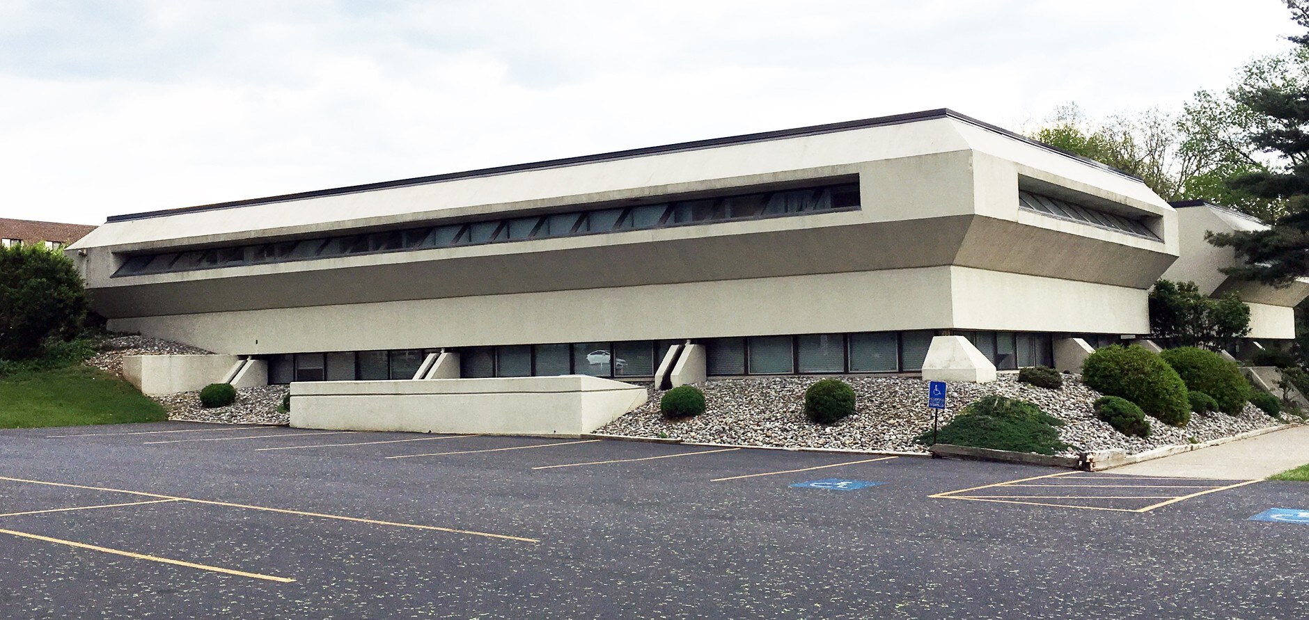 1275 S Cedar Crest Blvd, Allentown, PA 18103