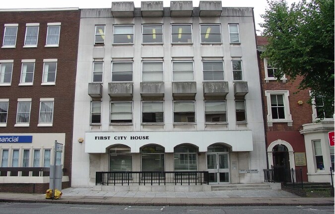 19 Waterloo Rd, Wolverhampton for sale Primary Photo- Image 1 of 1