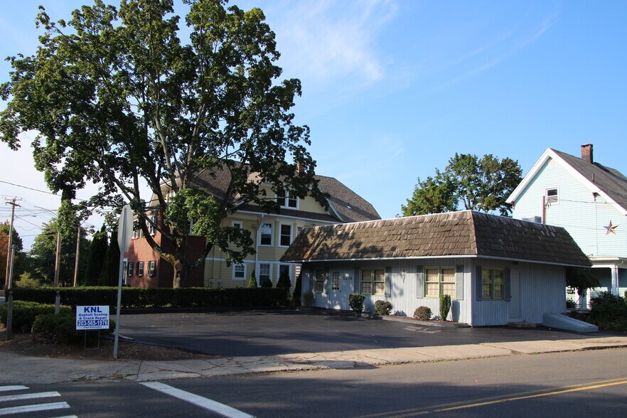 1174 Whitney Ave, Hamden, CT for sale - Primary Photo - Image 1 of 10