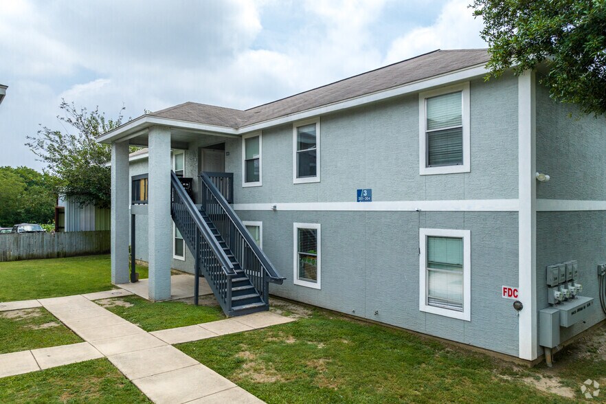 14675 Judson Rd, San Antonio, TX 78233