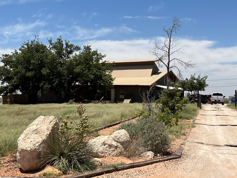 144 NE County Road 1350, Andrews, TX for sale - Primary Photo - Image 1 of 1
