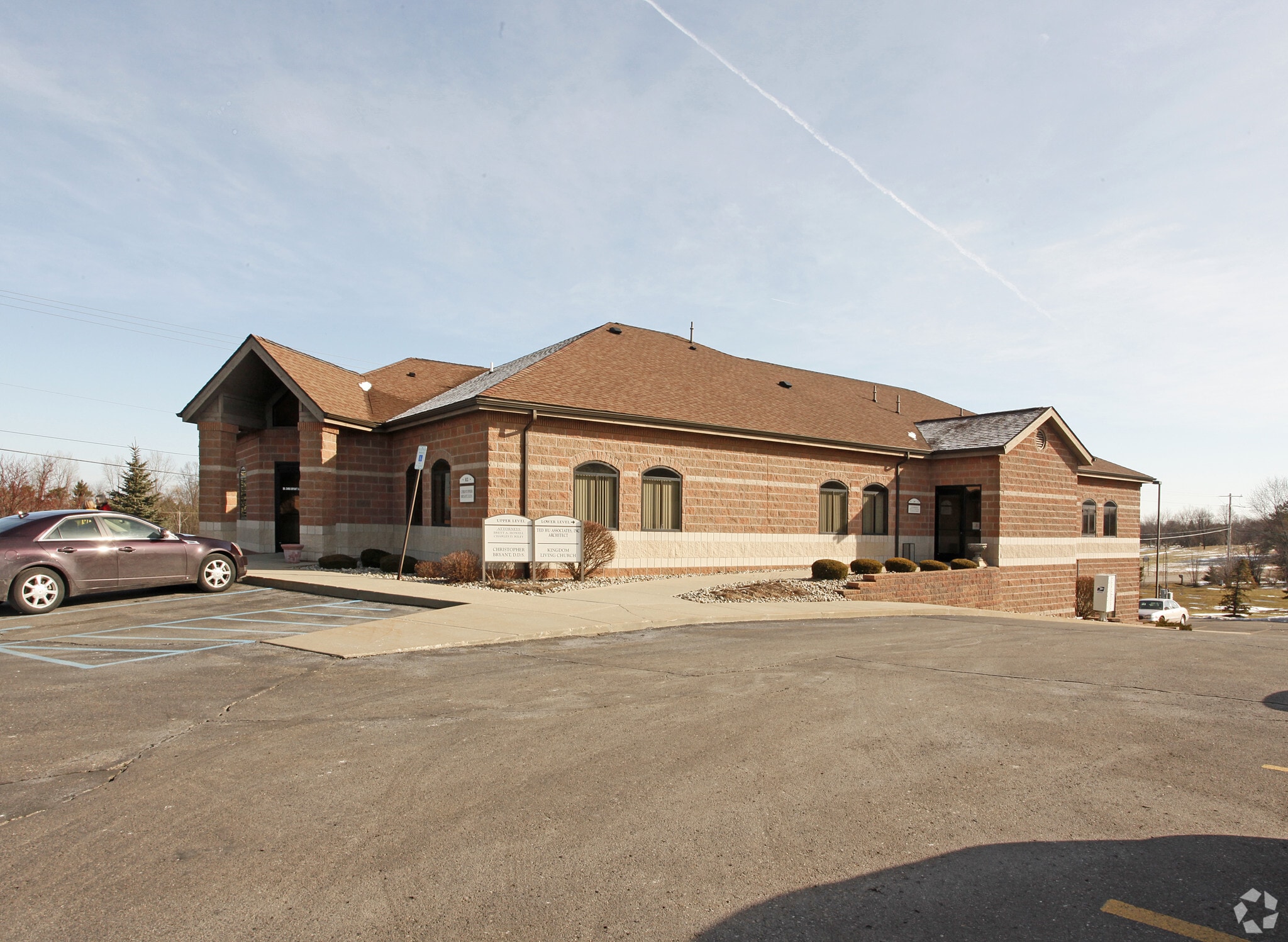 8285 S Saginaw St, Grand Blanc, MI for lease Primary Photo- Image 1 of 25