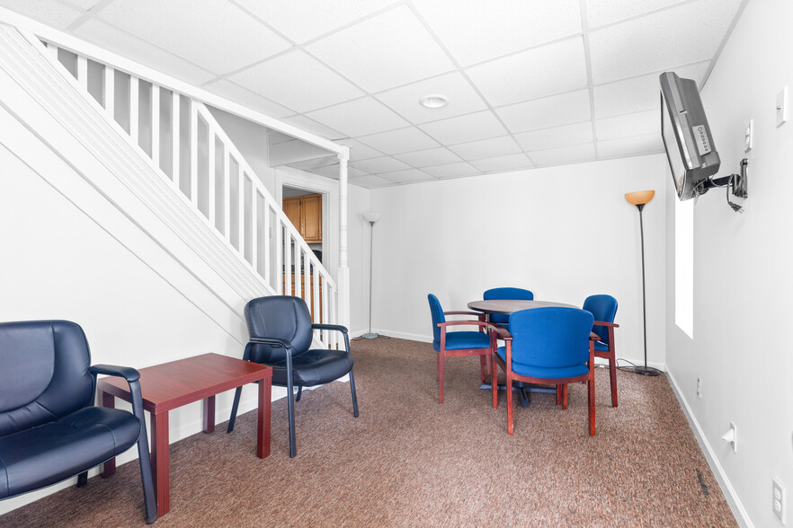 213 N Washington St, Herkimer, NY for sale - Interior Photo - Image 3 of 29