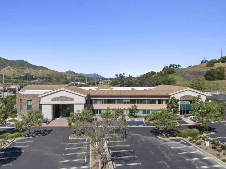 29229 Canwood St, Agoura Hills, CA for sale - Building Photo - Image 1 of 15