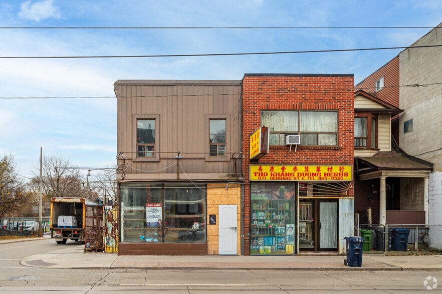 673 Gerrard St E, Toronto, ON for sale - Building Photo - Image 2 of 2