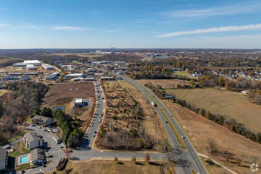 3420 Jacobs Crossing Blvd, Concord, NC for sale - Building Photo - Image 1 of 22