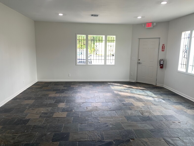 4300-4304 Plymouth St, Jacksonville, FL for lease - Interior Photo - Image 3 of 8