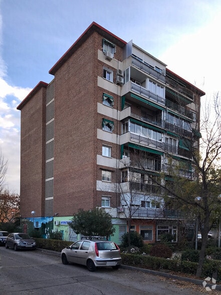 Calle Nazaret, 2, Móstoles, Madrid for sale - Building Photo - Image 2 of 2