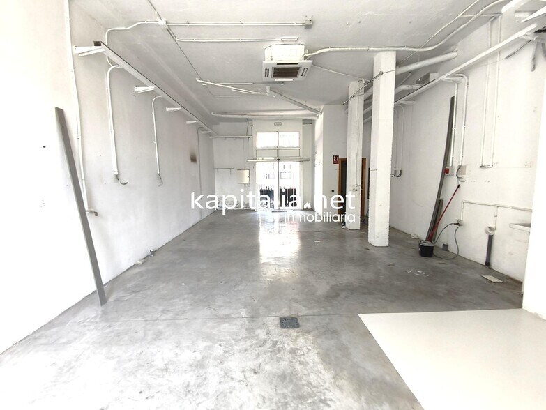 Retail in Ontinyent, Valencia for lease - Building Photo - Image 2 of 6