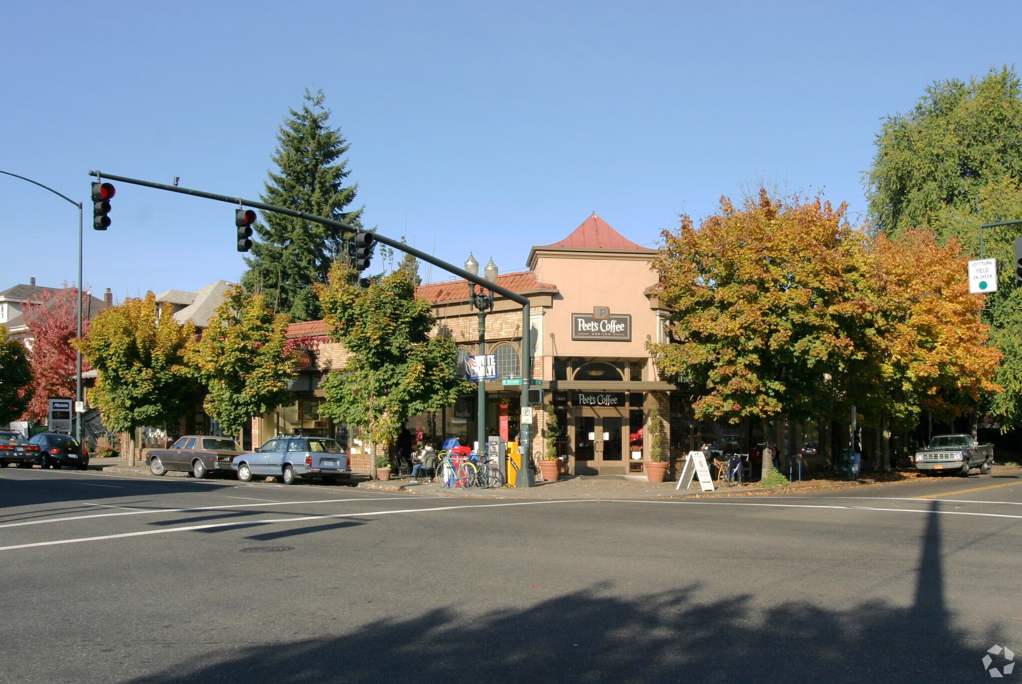 1421-1441 NE Broadway St, Portland, OR for sale Primary Photo- Image 1 of 1