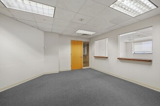 75 Crystal Run Rd, Middletown, NY for lease Interior Photo- Image 2 of 19