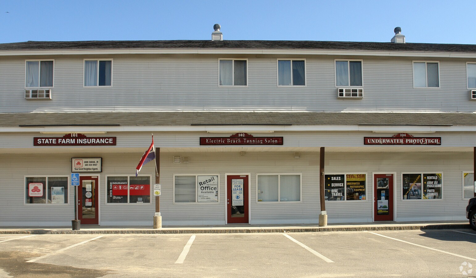 16 Manning St, Derry, NH 03038