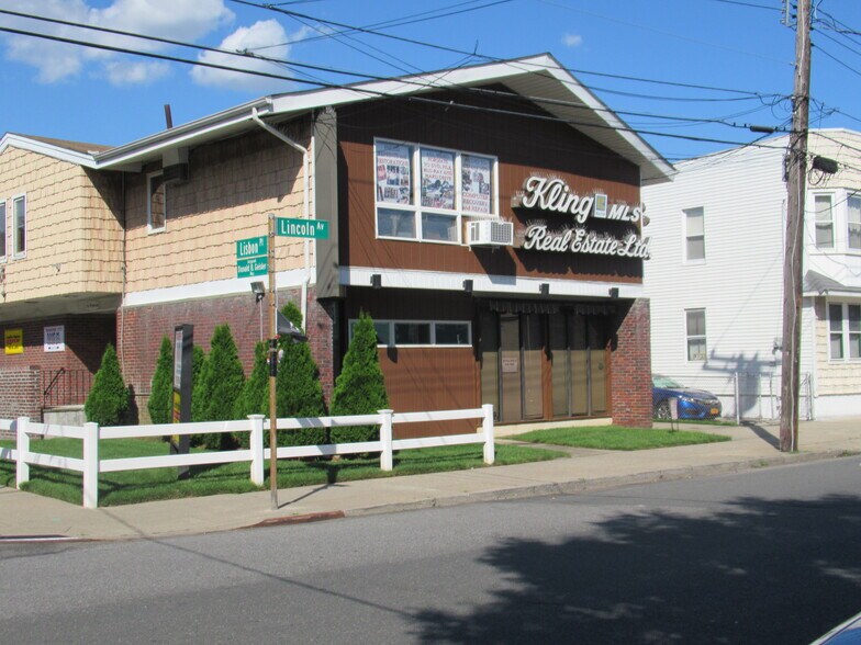 77 Lincoln Ave, Staten Island, NY for sale - Building Photo - Image 1 of 1