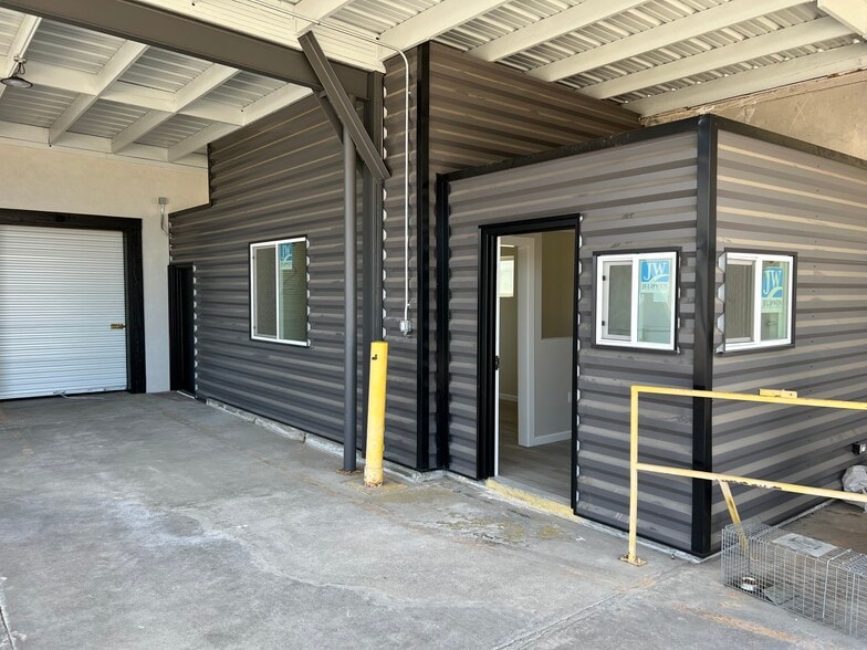 555 1st St, Exeter, CA for lease - Building Photo - Image 3 of 24