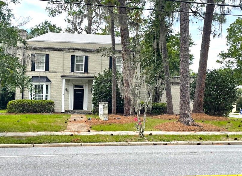 1706 N Patterson St, Valdosta, GA for sale - Primary Photo - Image 1 of 23