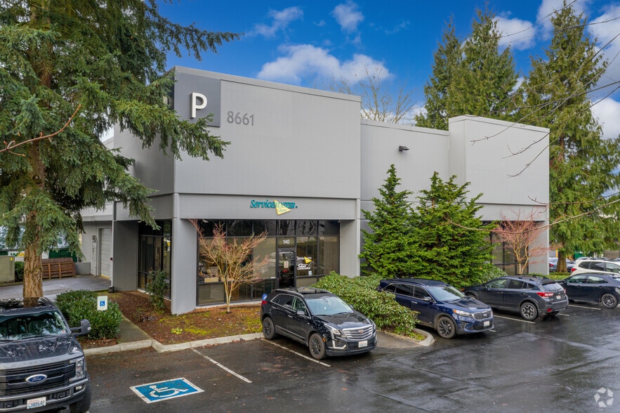 8661 154th Ave NE, Redmond, WA for lease - Primary Photo - Image 1 of 3