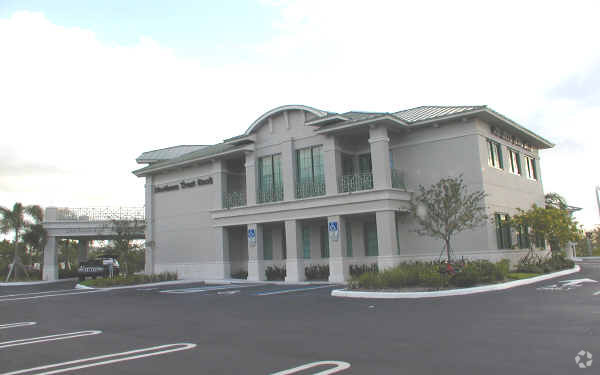 2300 Weston Rd, Weston, FL for lease - Building Photo - Image 2 of 3