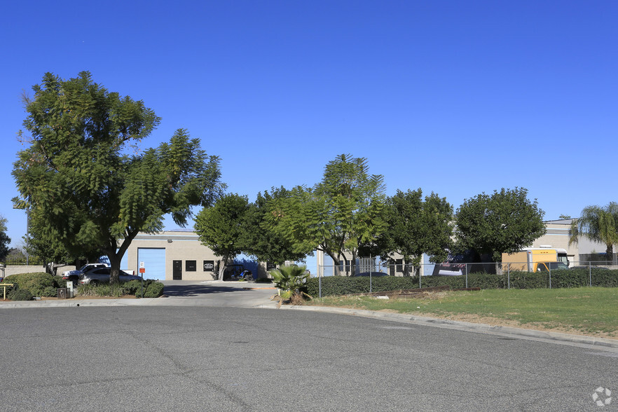 3229 Kluk Ln, Riverside, CA for lease - Building Photo - Image 3 of 5