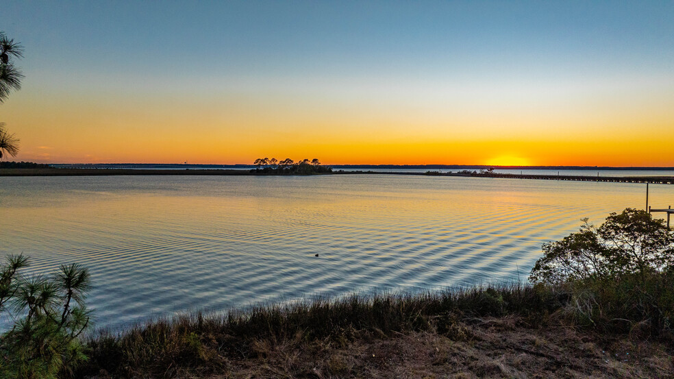 4877 Mulatto Bayou Dr, Milton, FL for sale - Building Photo - Image 3 of 6