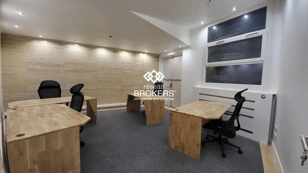 Office in Le Havre for lease - Interior Photo - Image 2 of 4