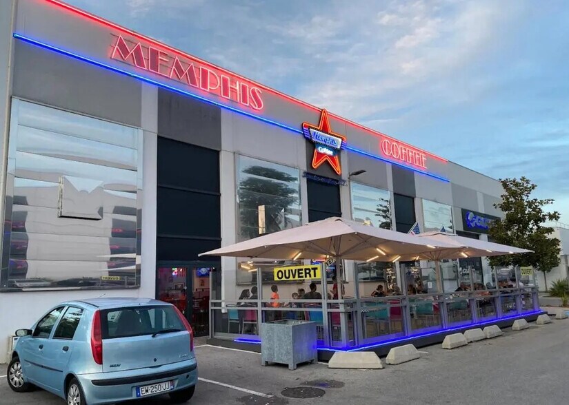 Retail in Mougins for lease - Building Photo - Image 3 of 6