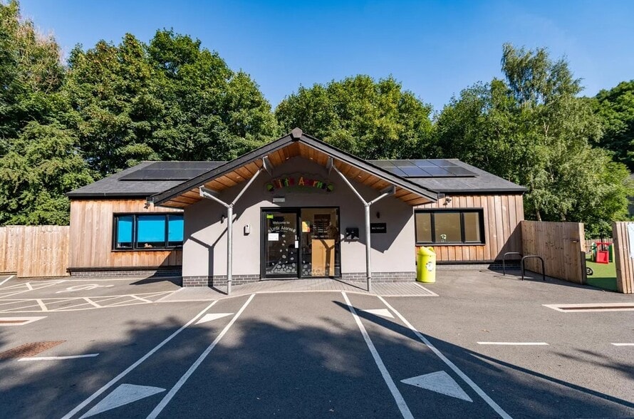 Meltham Rd, Huddersfield, HD4 7BE