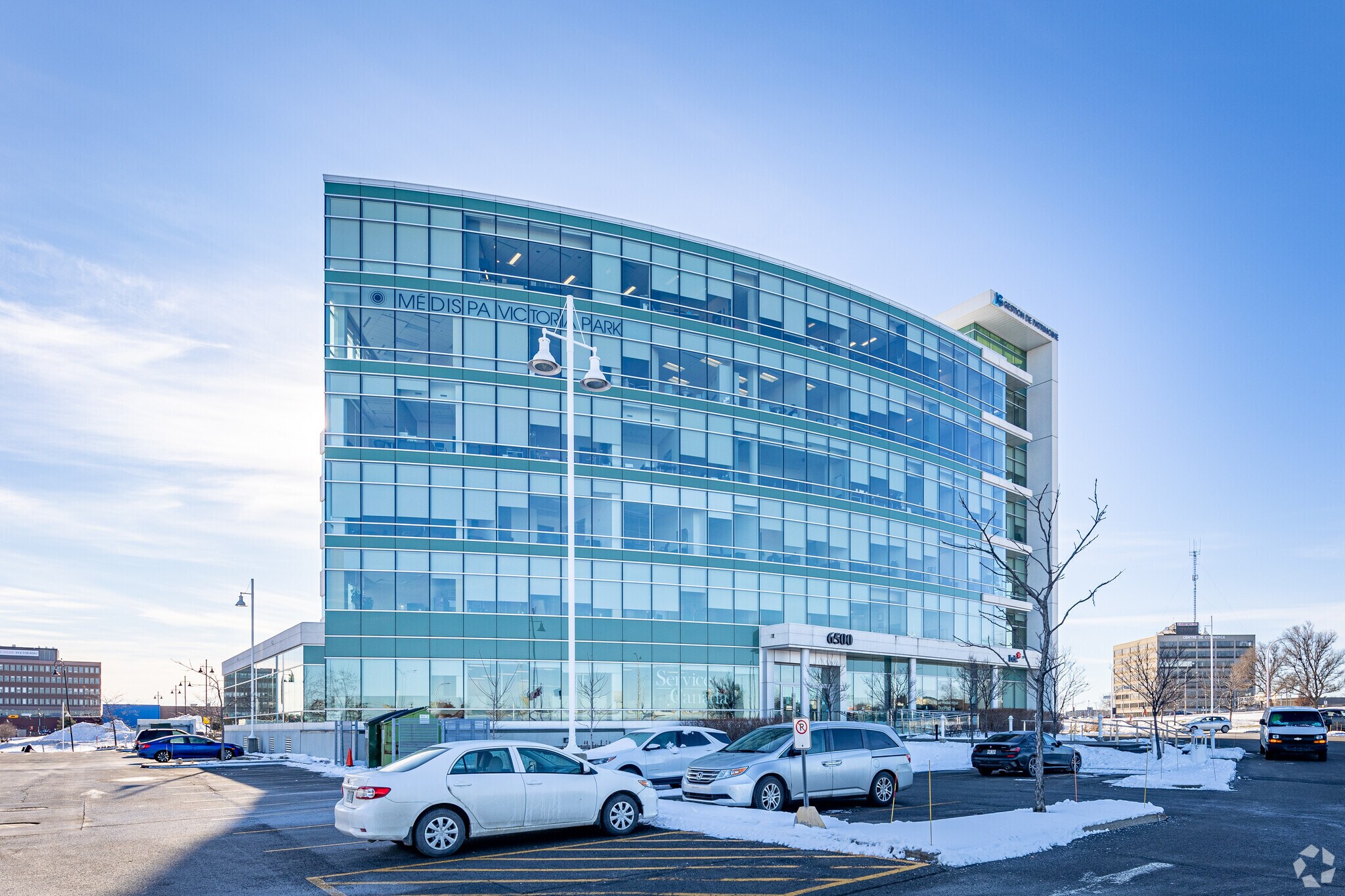 6500 Transcanadienne Rte, Pointeclaire, QC H9R