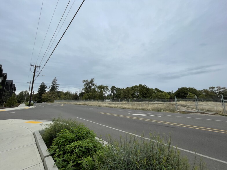 8141 SE Luther Rd, Portland, OR for sale - Building Photo - Image 3 of 3