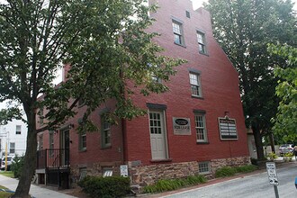 35 King St, Burlington, VT for lease Interior Photo- Image 2 of 9