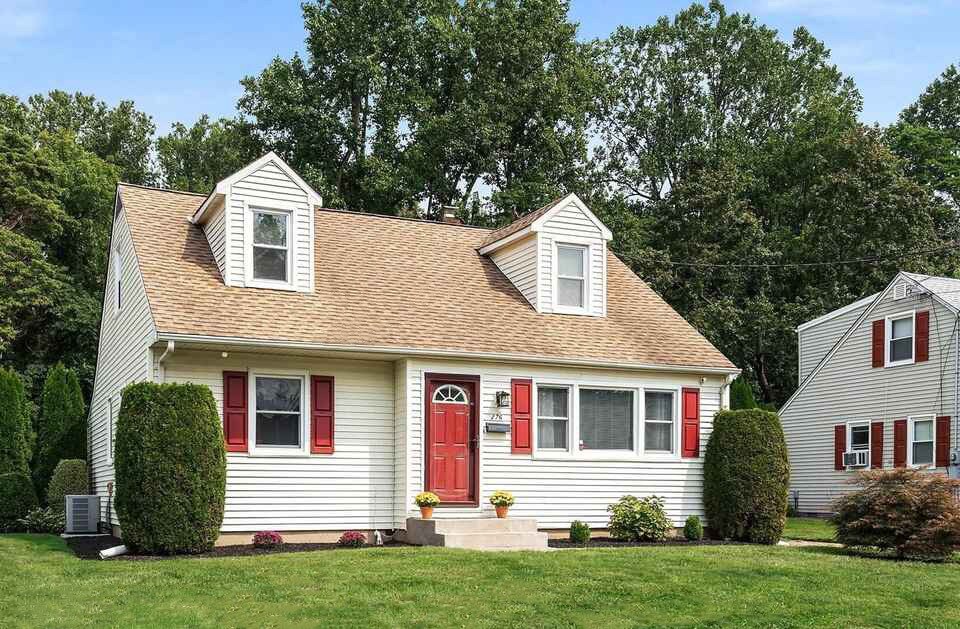 25 Scotch Rd, Ewing, NJ 08628 Suburban Square