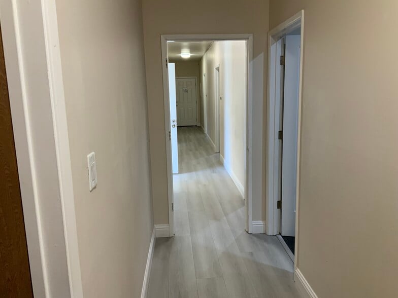 379 S Livermore Ave, Livermore, CA for lease - Building Photo - Image 3 of 11