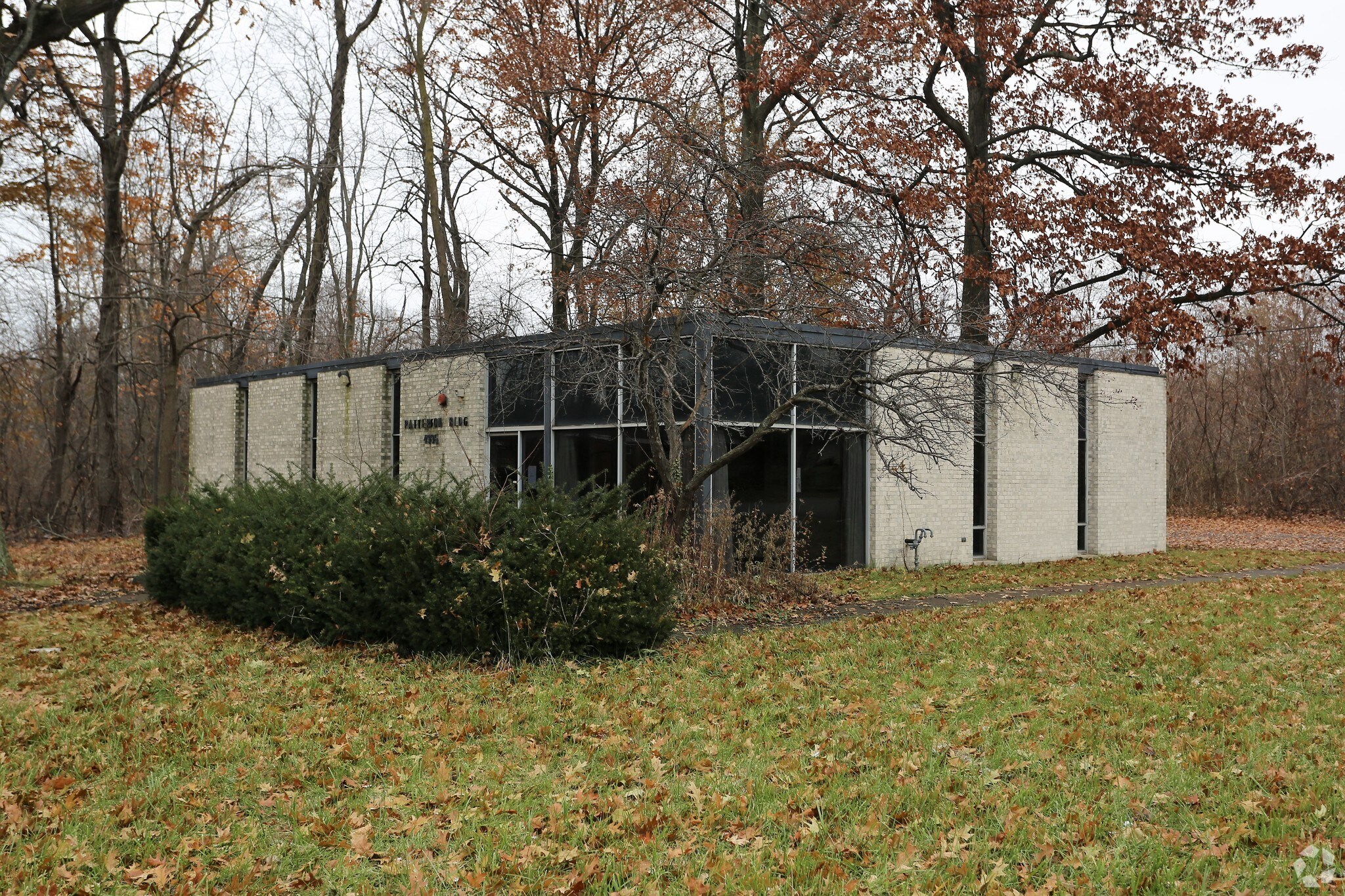 4995 Oneil Blvd, Lorain, OH for sale Primary Photo- Image 1 of 1