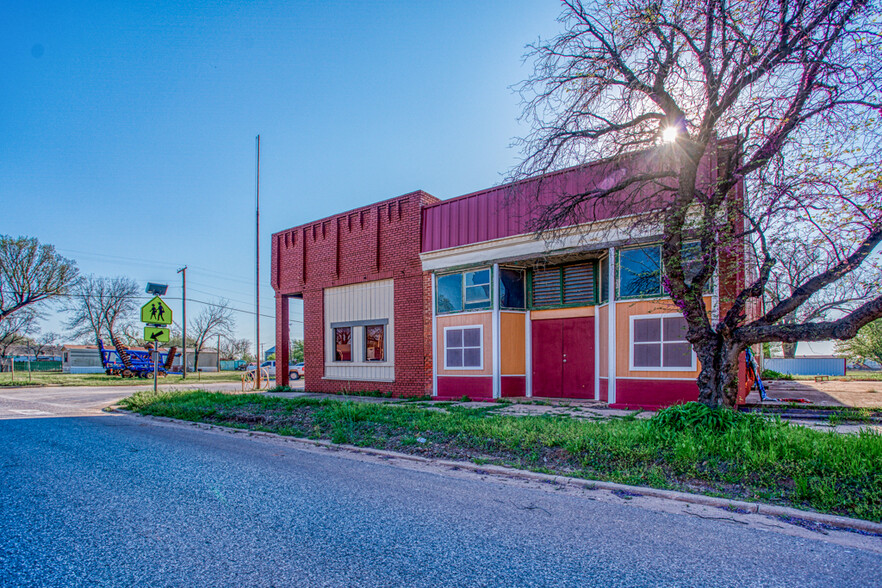 101 N Main St, Dover, OK for sale - Building Photo - Image 1 of 1