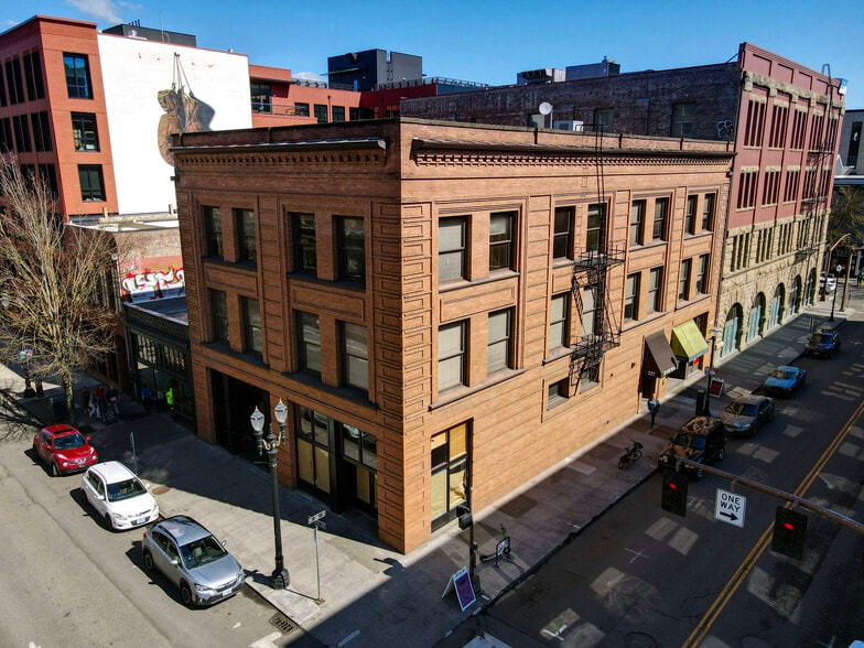 132 SW 3rd Ave, Portland, OR for lease - Primary Photo - Image 1 of 4