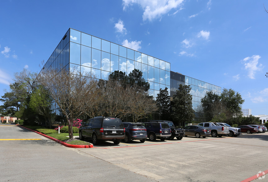 719 Sawdust Rd, The Woodlands, TX for lease - Building Photo - Image 2 of 3