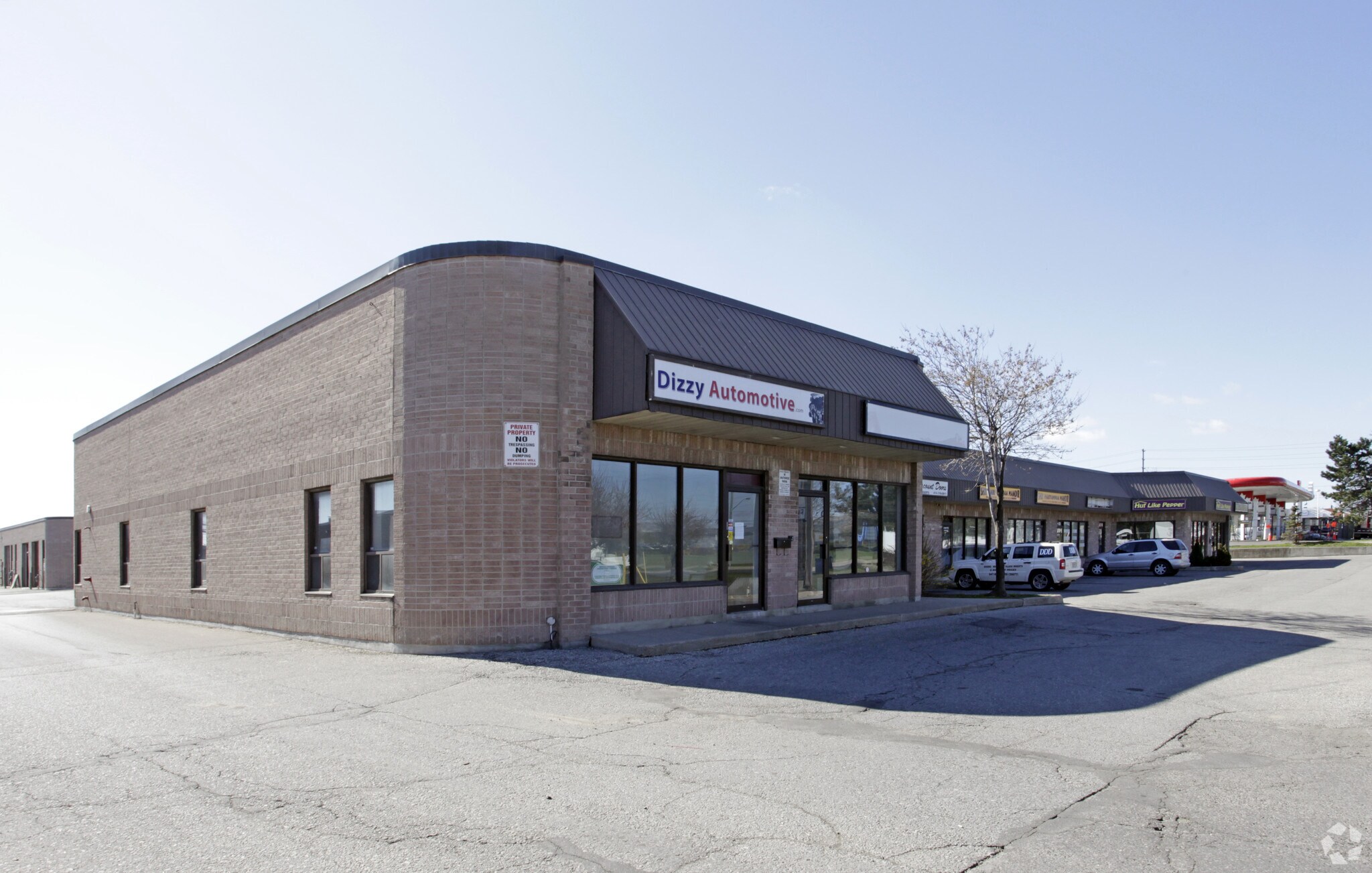 18 Strathearn Ave, Brampton, ON for sale Primary Photo- Image 1 of 1