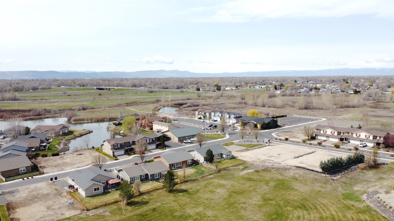 803 Fountain blvd, Zillah, WA 98953 Zillah Lakes Townhouse Lots