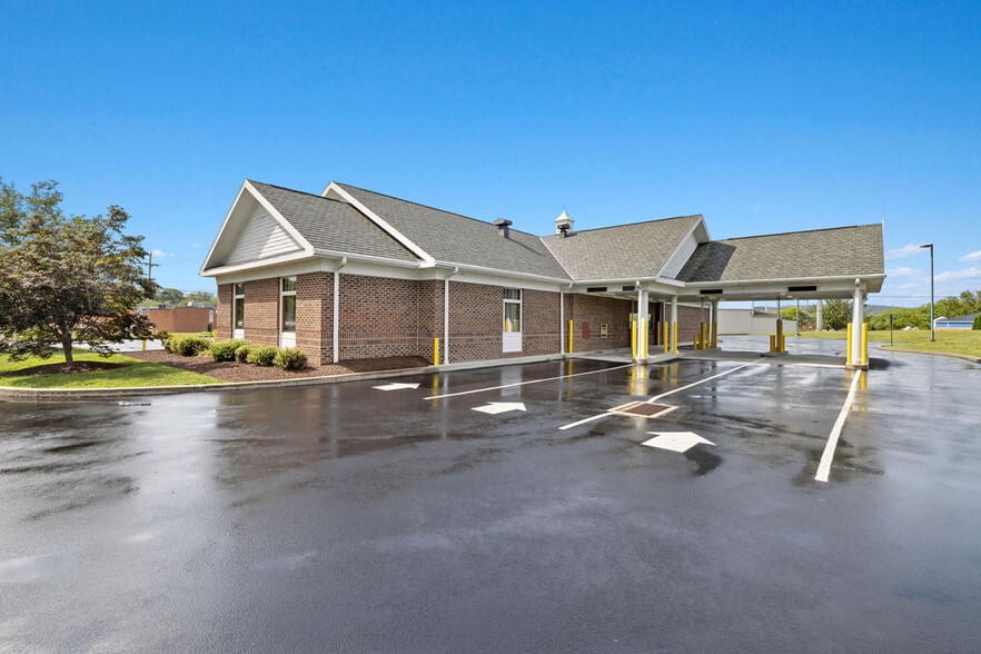 1091 Eichelberger St, Hanover, PA 17331 Northwest Savings Bank