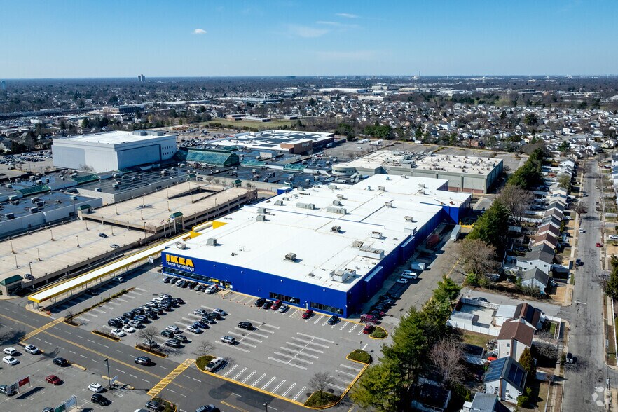 358 Broadway Mall, Hicksville, NY for lease - Aerial - Image 3 of 16