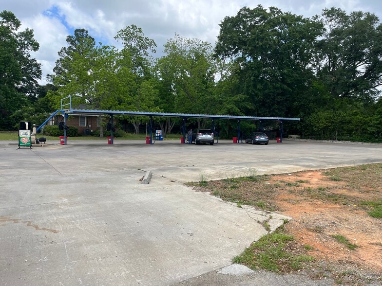 Investment / Redevelopment Opportunity portfolio of 2 properties for sale on LoopNet.com - Building Photo - Image 3 of 5